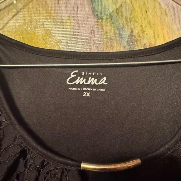 Simply Emma Elegant Black Lace Top - Picture 2 of 4